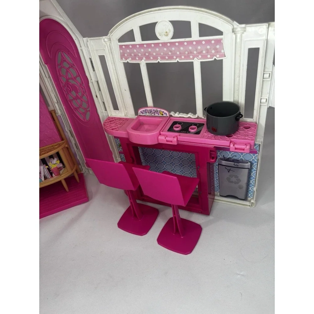 Mattel Barbie Glam Getaway House Pink & White Fold-Up Playset 2014 + Accessories